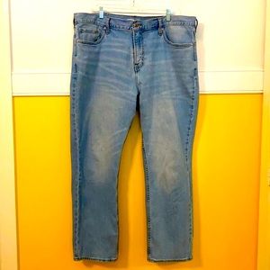 Old Navy Men’s Distressed Straight Fit Jeans Size 40x30